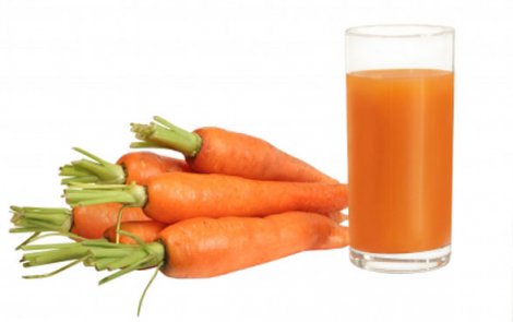 Морковный сок. Сок моркови. Морковь